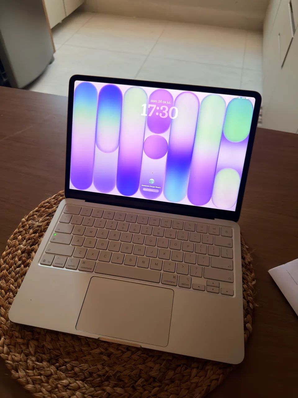 MacBook Neo 8GB/256GB Silver - Menos de 1 Mês de Uso - Notebooks