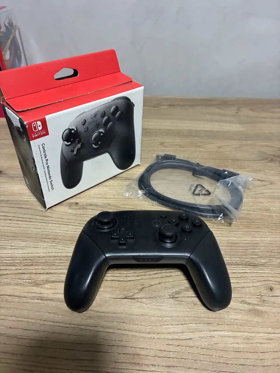 Nintendo Switch Pro Controller Original + Caixa e Cabo Lacrado - Foto 3