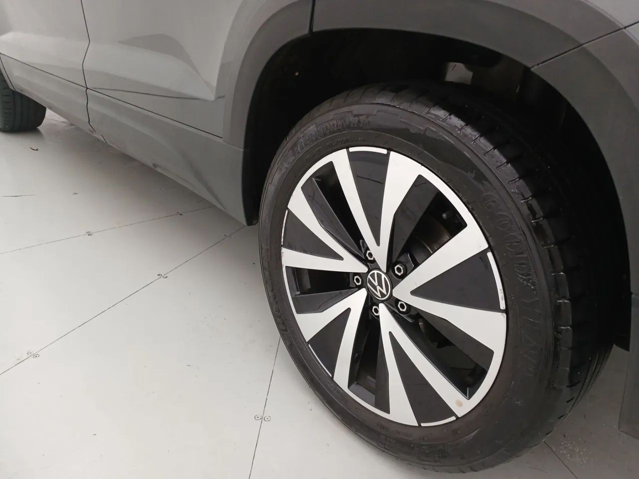 Volkswagen Taos Highline 1.4 250 TSI Flex Aut., foto 12 de 18