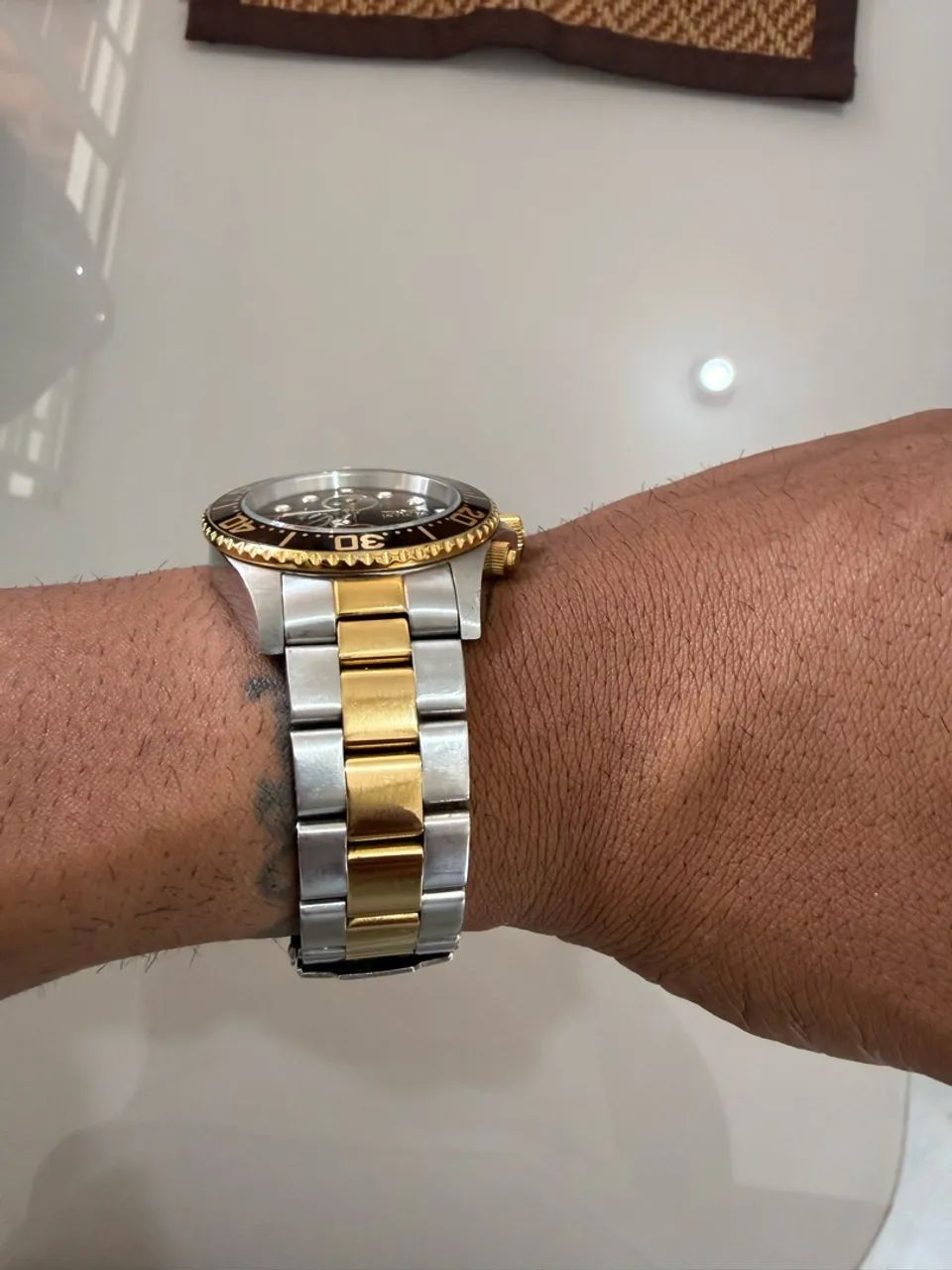 Relógio Invicta Masculino Cronógrafo Preto e Dourado - Foto 2
