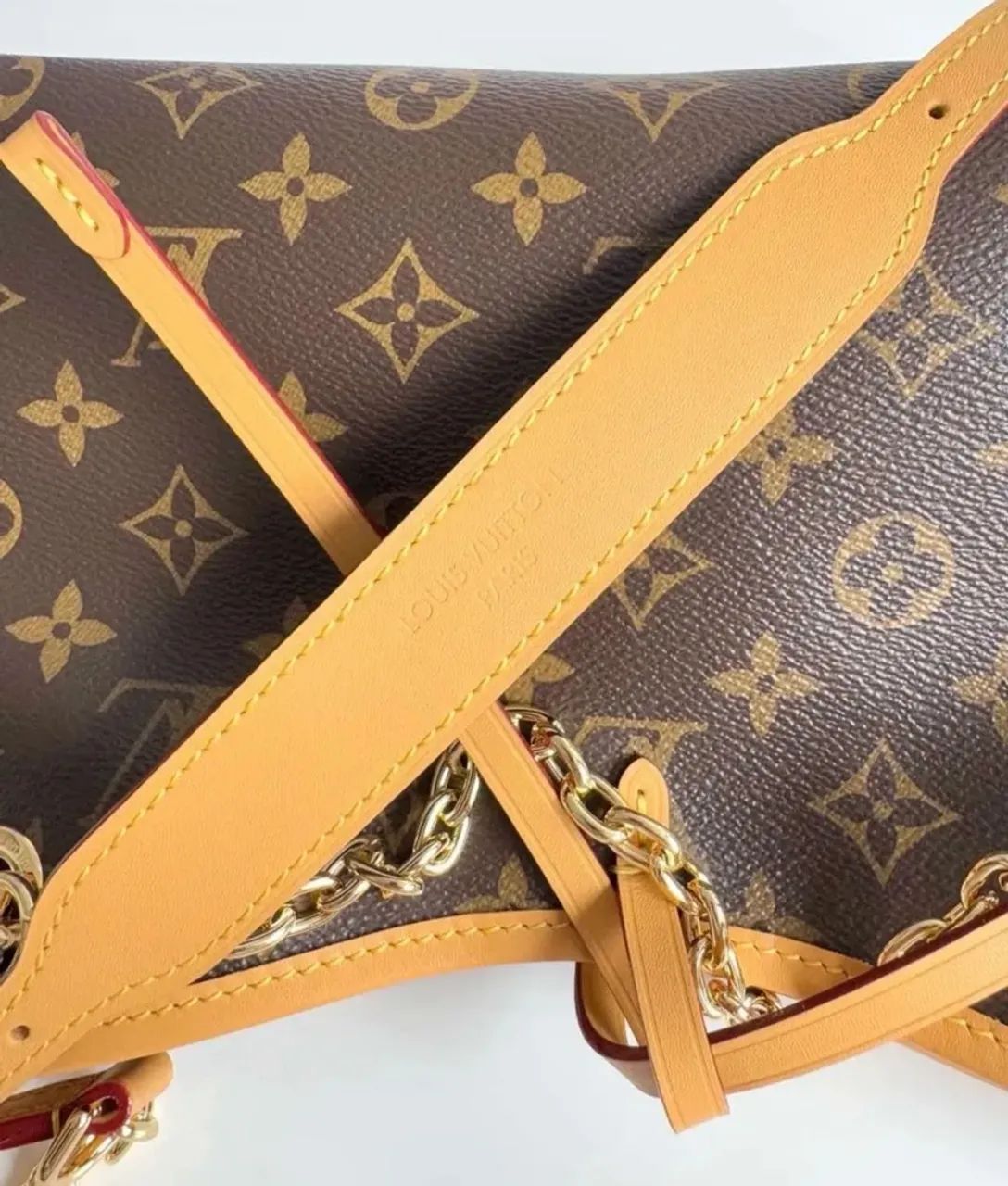 Bolsa Louis Vuitton CarryAll BB Monogram - linha premium  - Foto 2