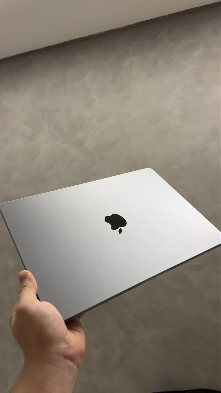 MacBook M3 15?