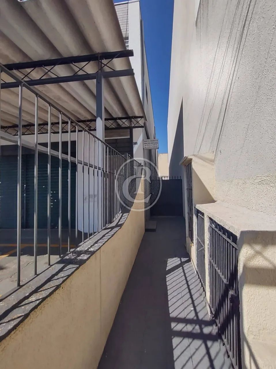SALA COMERCIAL COM VISTA PARA A AV. ANDRÔMEDA  EXCELENTE PARA ESCRITÓRIO - Foto 4