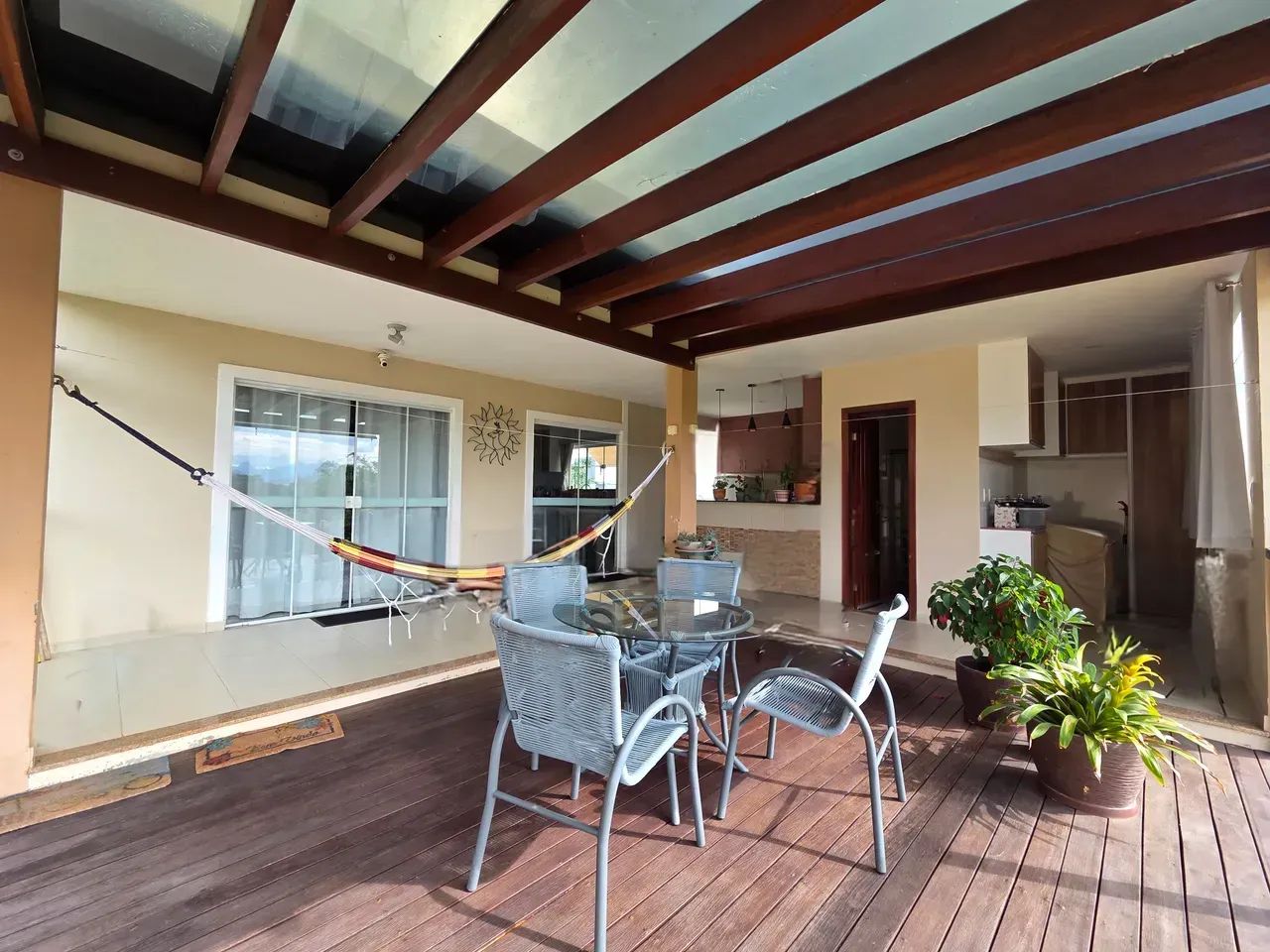 Casa com 4 quartos a Venda em condomínio - Foto 2