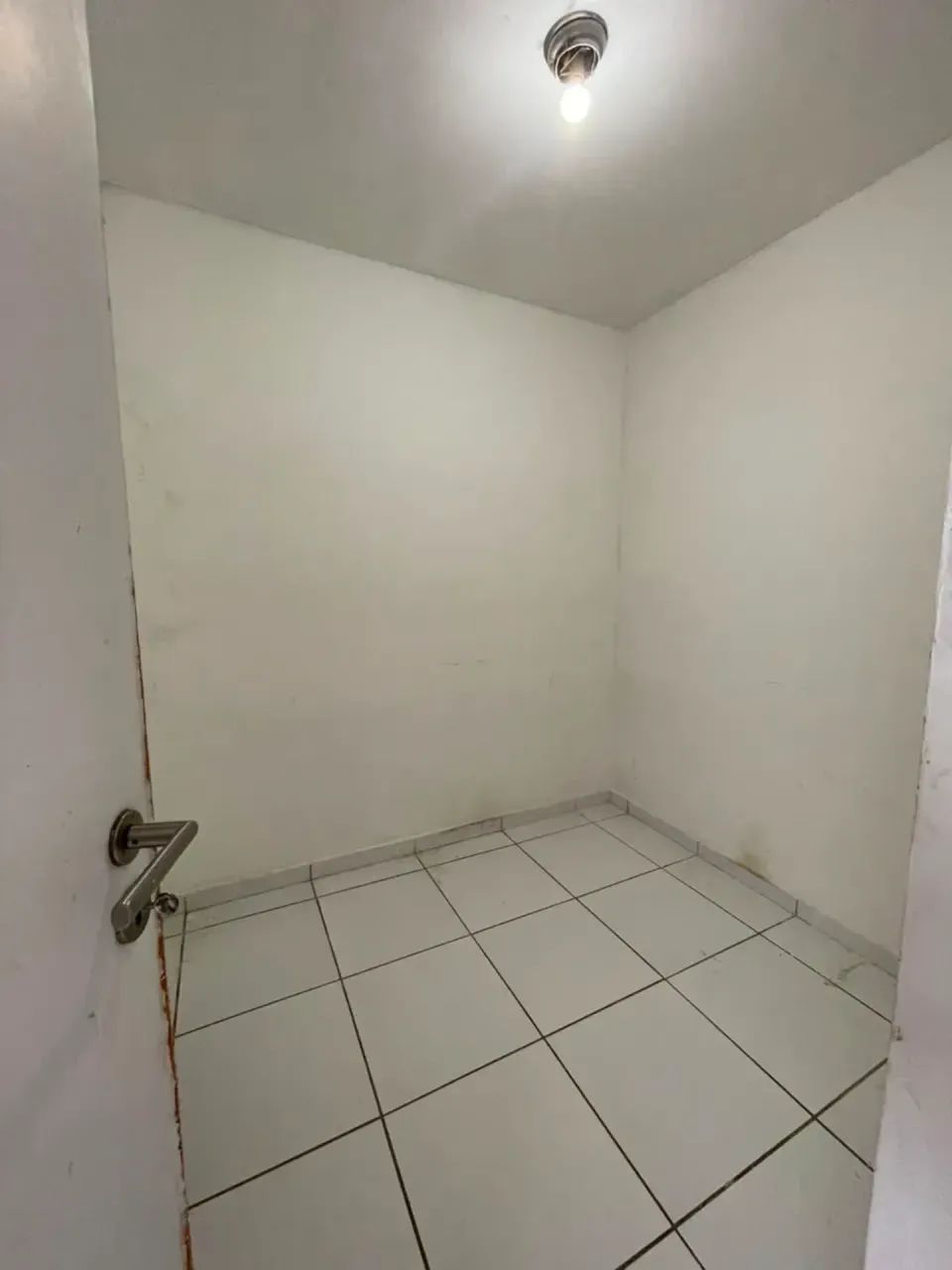 alugo apartamento com 4 quartos pau amarelo - Foto 2