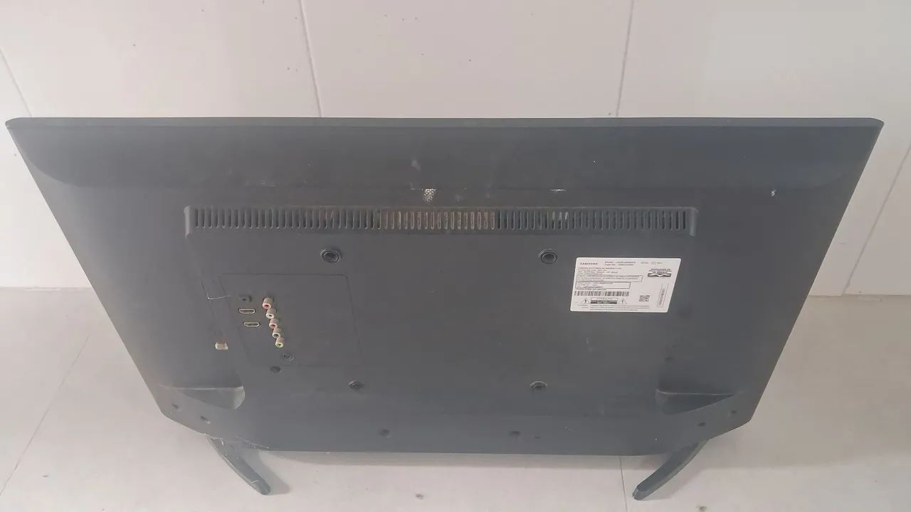 Televisão 32 polegadas Samsung tela quebrada - Foto 2