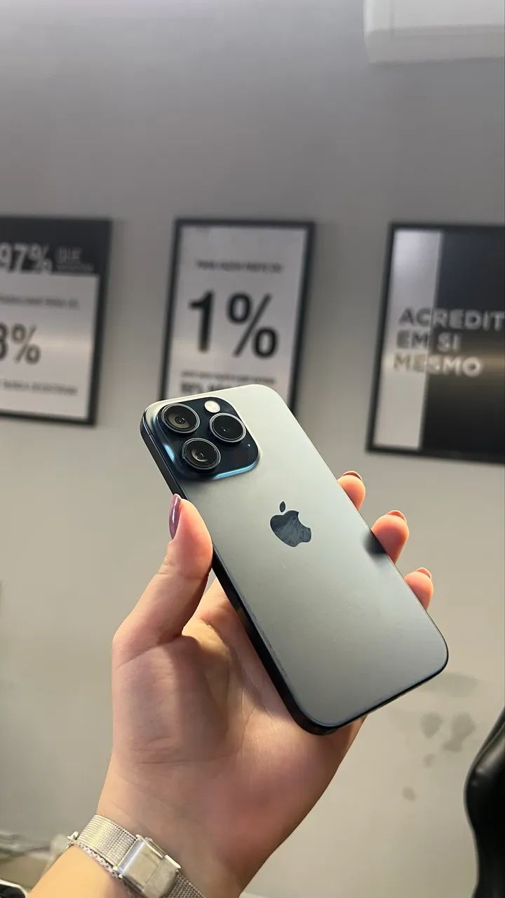 iPhone 15 Pro Azul em perfeito estado 256Gb - Foto 2