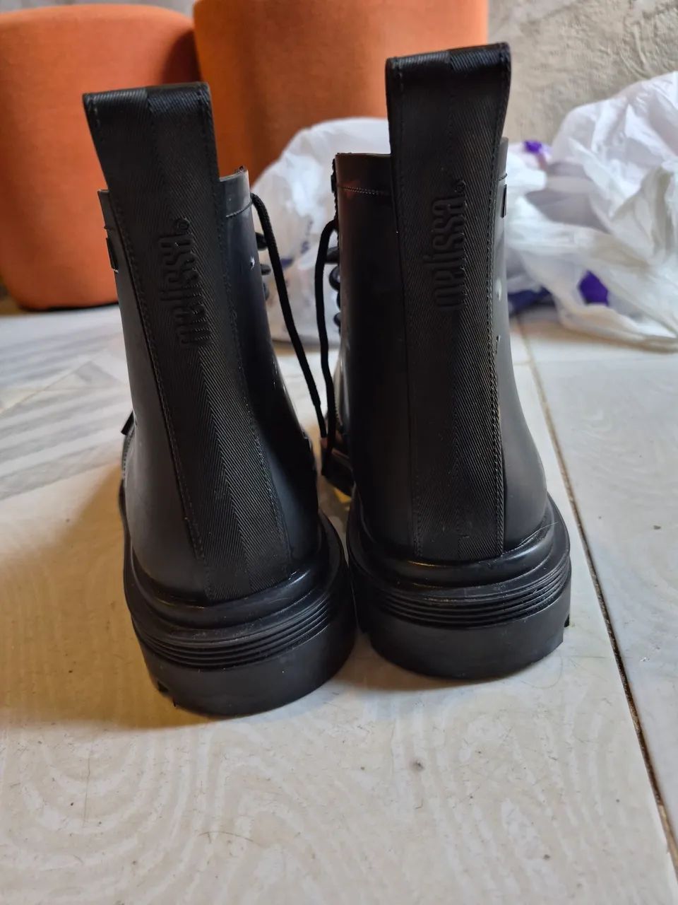 Bota coturno soft tratorado melissa - Foto 4