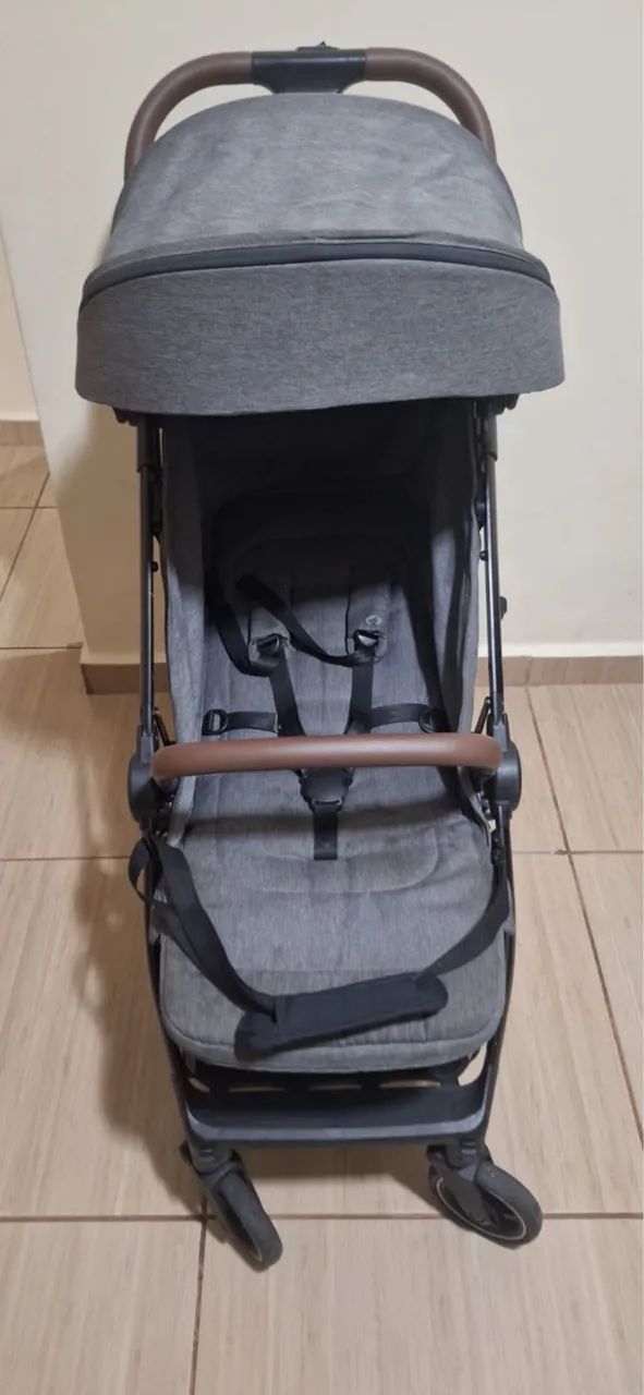 Carrinho de passeio Máxi cosi Eva cinza - Foto 5