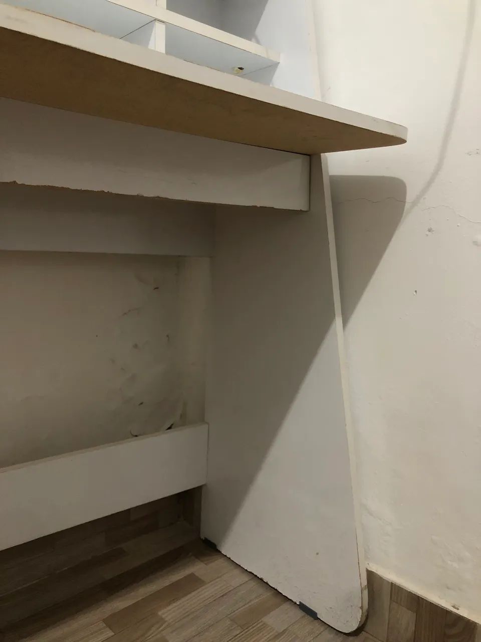 Desk441091815480371205