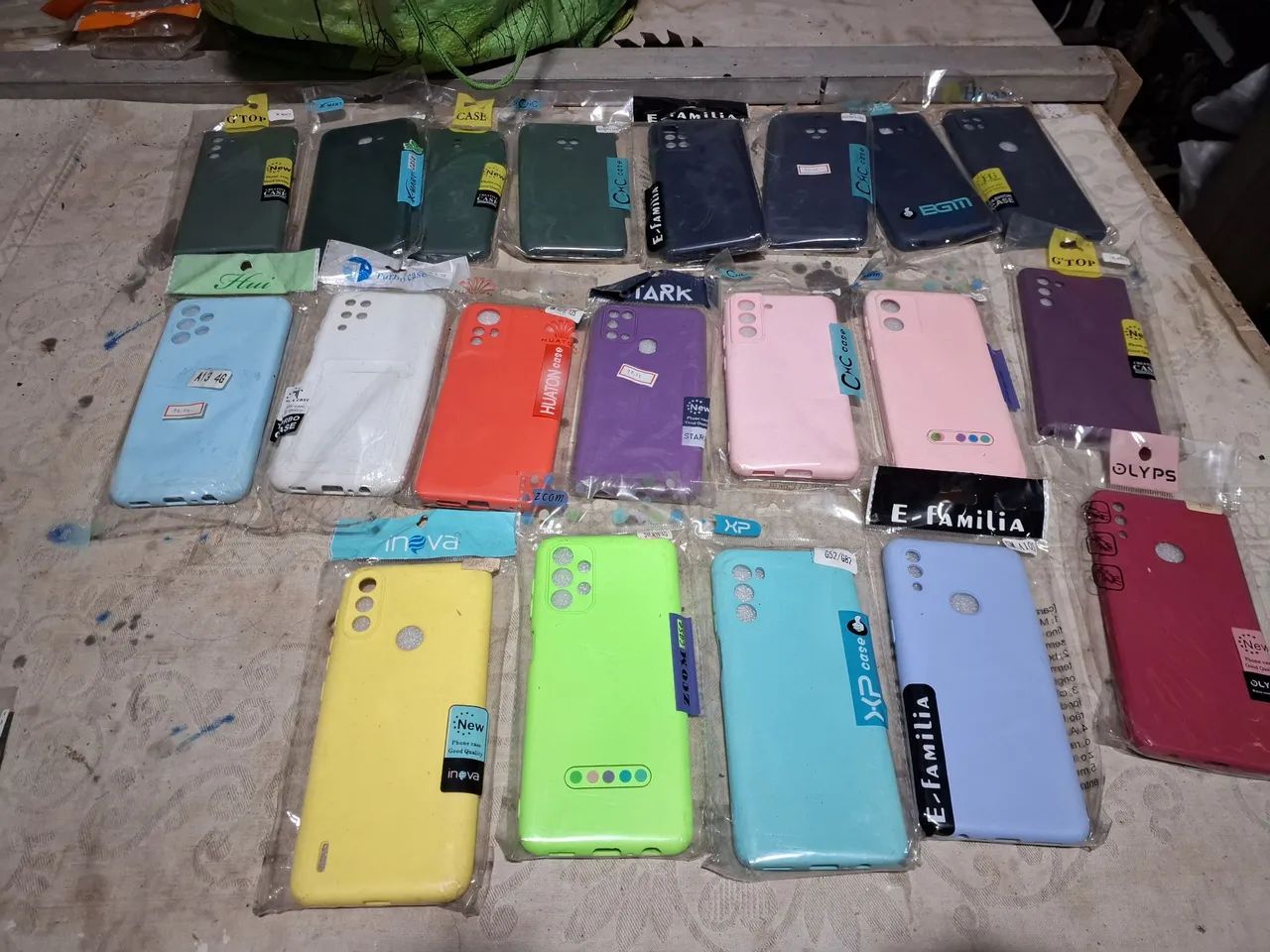 Capas para celulares  diversos marcas e modelos  lote com 60 unidades  - Foto 3