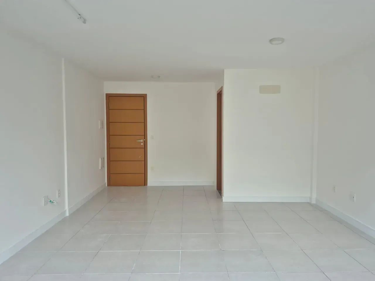 SALA PARA LOCAÇÃO COM 33M2 1 BANHEIRO E 1 VAGA  PETRÓPOLIS RJ - Foto 3