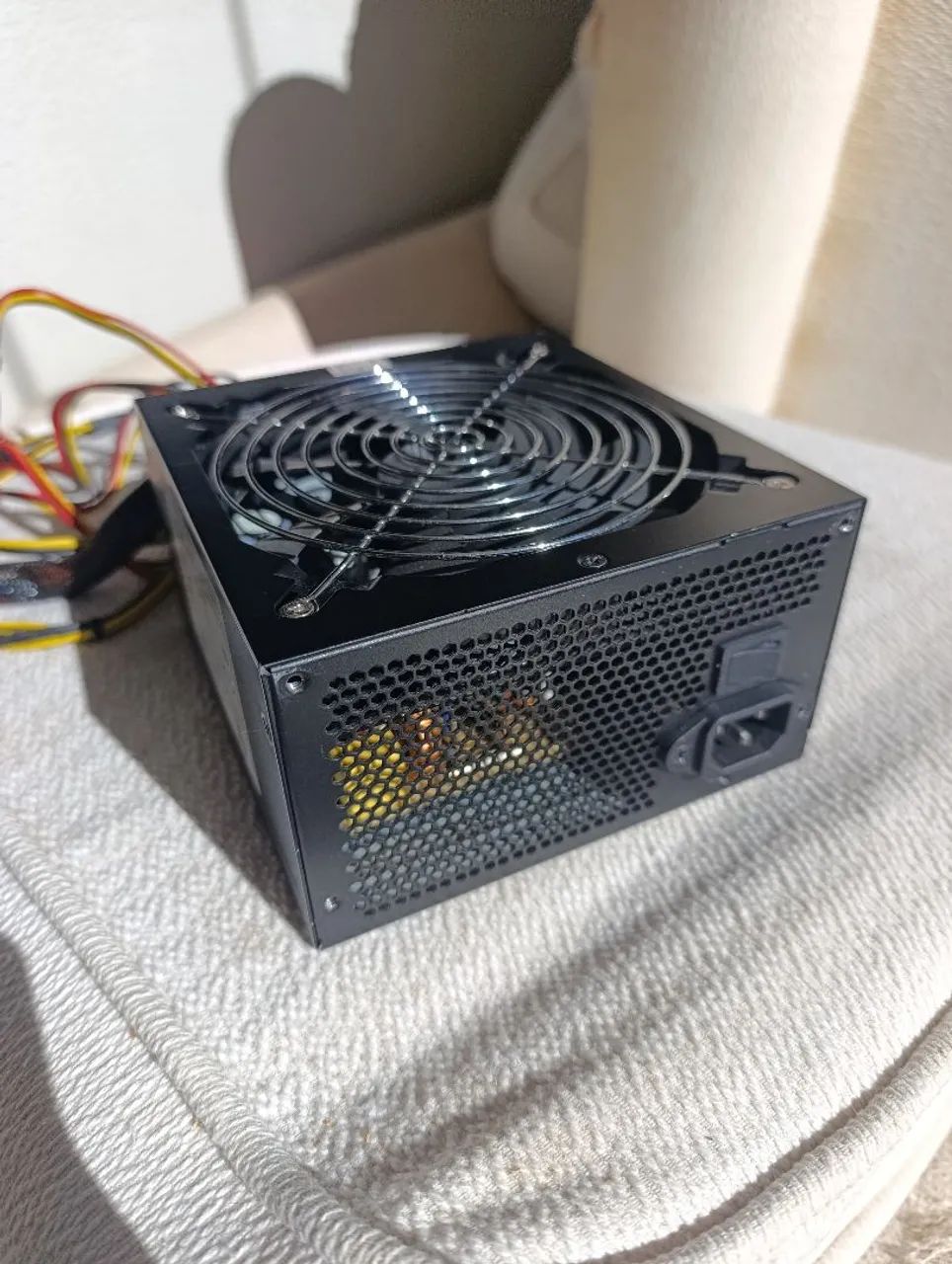 Fonte 600w c3 tech bivolt automático 60/50Hz 