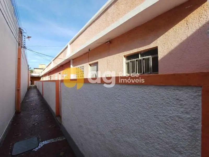 Casa de Vila : Linear / Residencial / Bangu