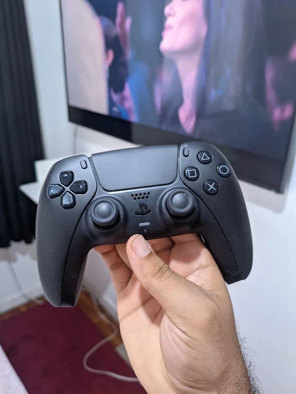 PS5 1TB E DOIS CONTROLES - Foto 4