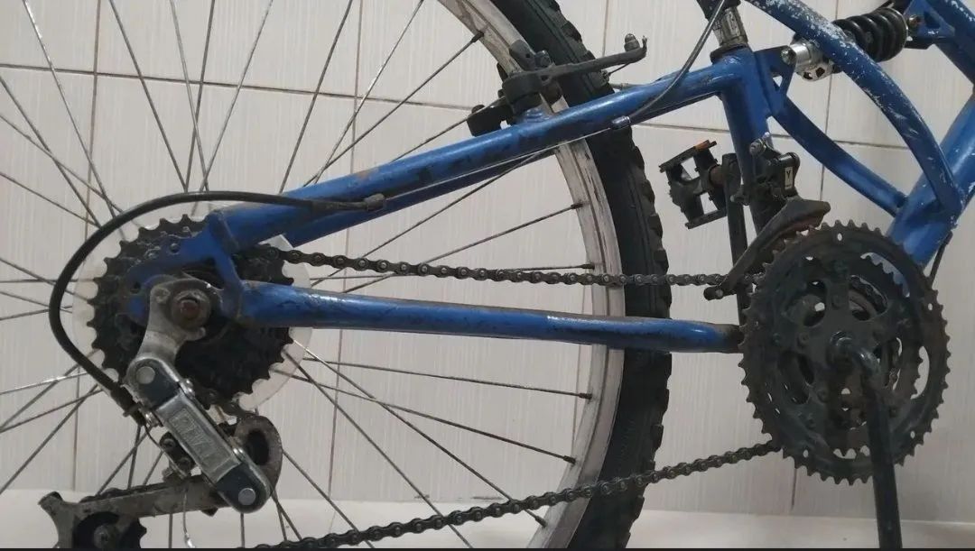 Bicicleta aro 26 dupla suspensão  - Foto 4