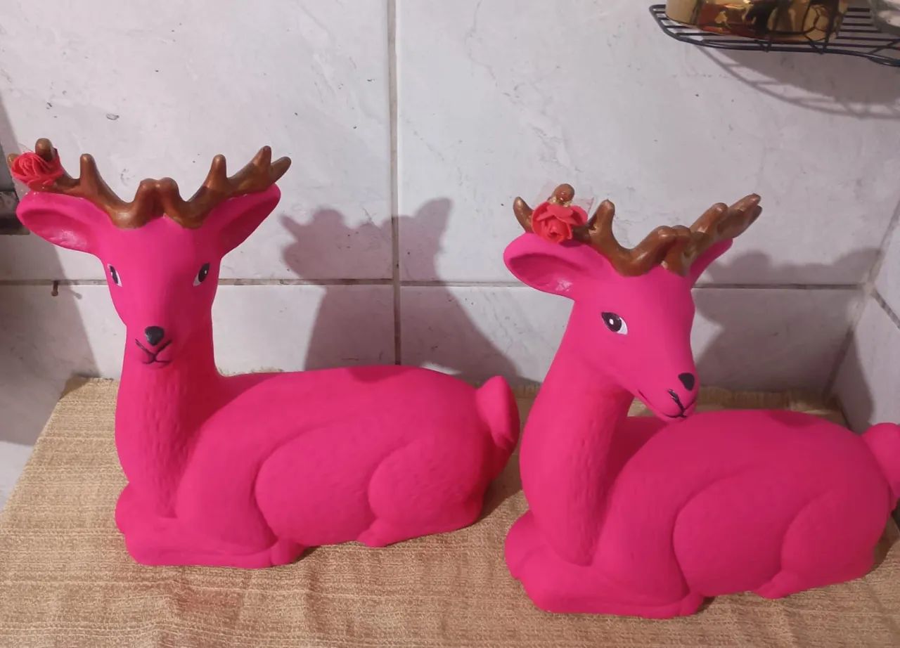 Casal de cervos (leia a descrição)