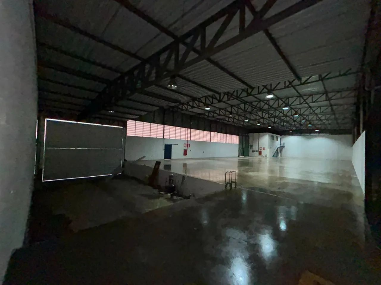 ALUGA-SE GALPÃO - Foto 4