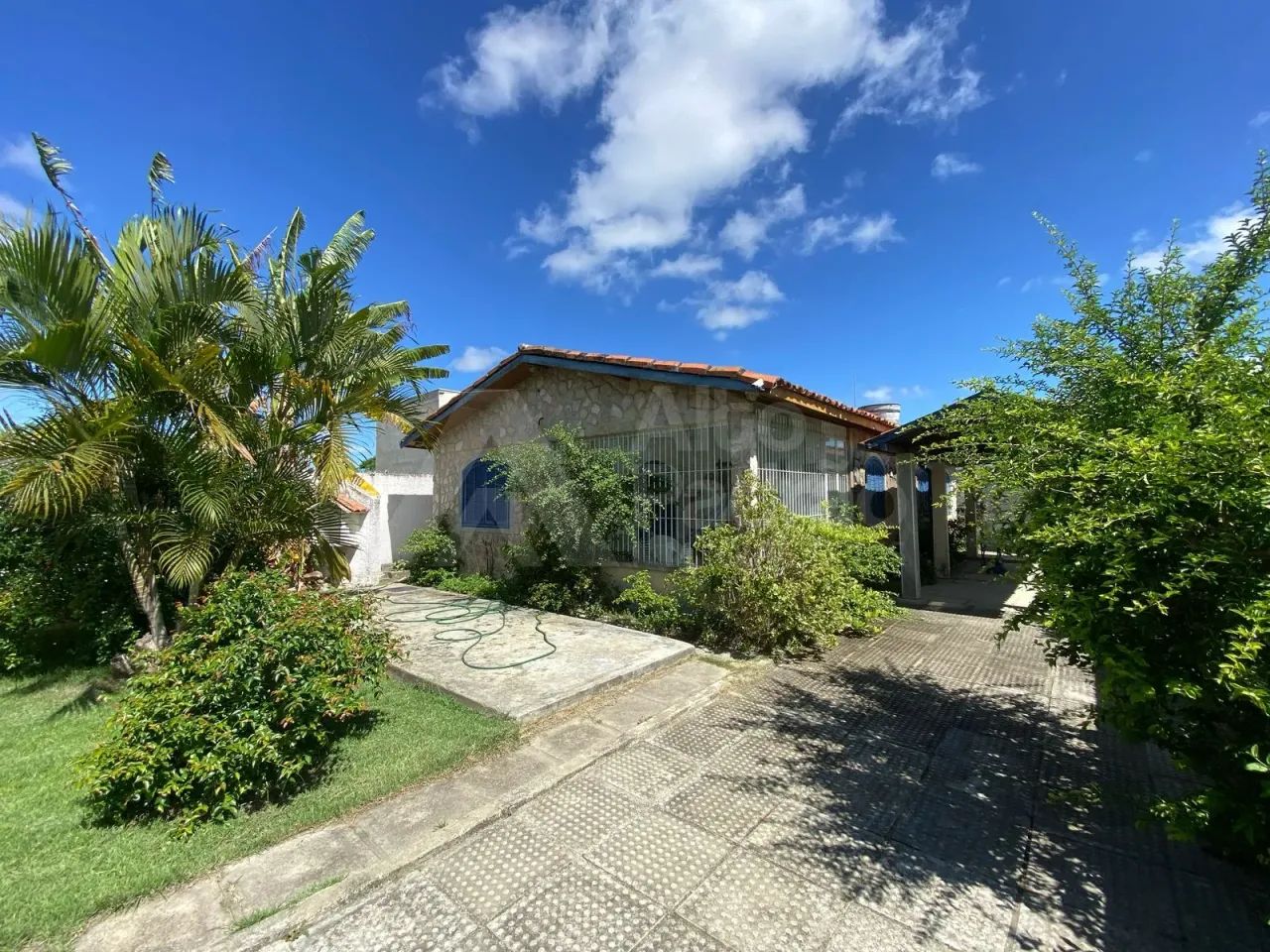 CASA FORA DE CONDOMÍNIO Á VENDA EM GRAVATÁ-PE