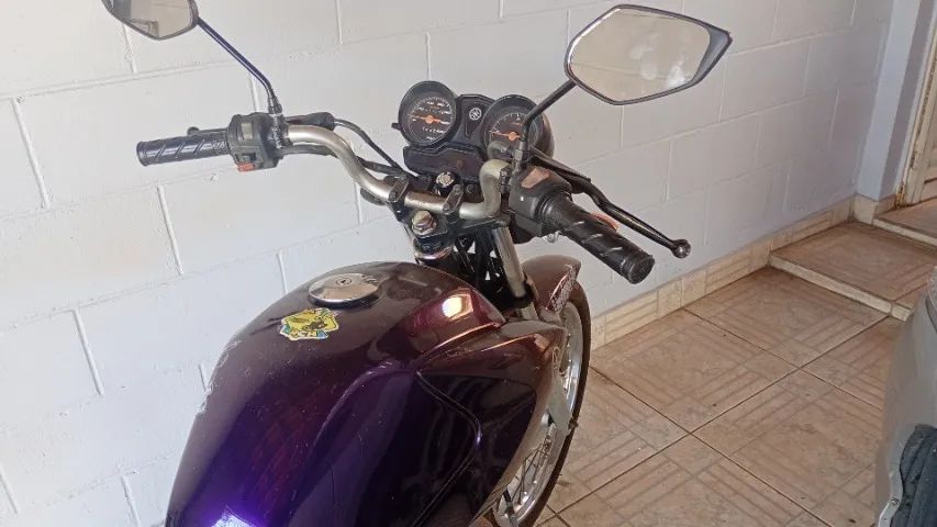 Moto semi nova 