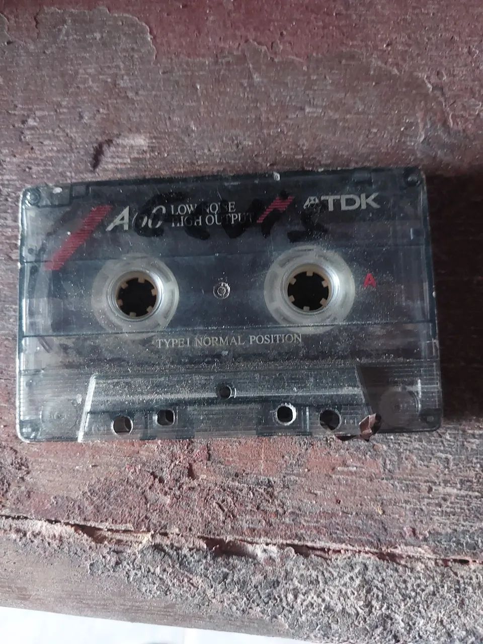 Fita de áudio TDK.