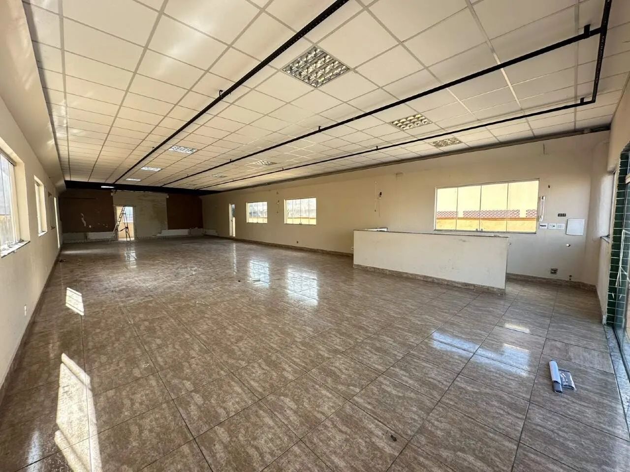 Andar comercial para alugar no Lindéia - Foto 2
