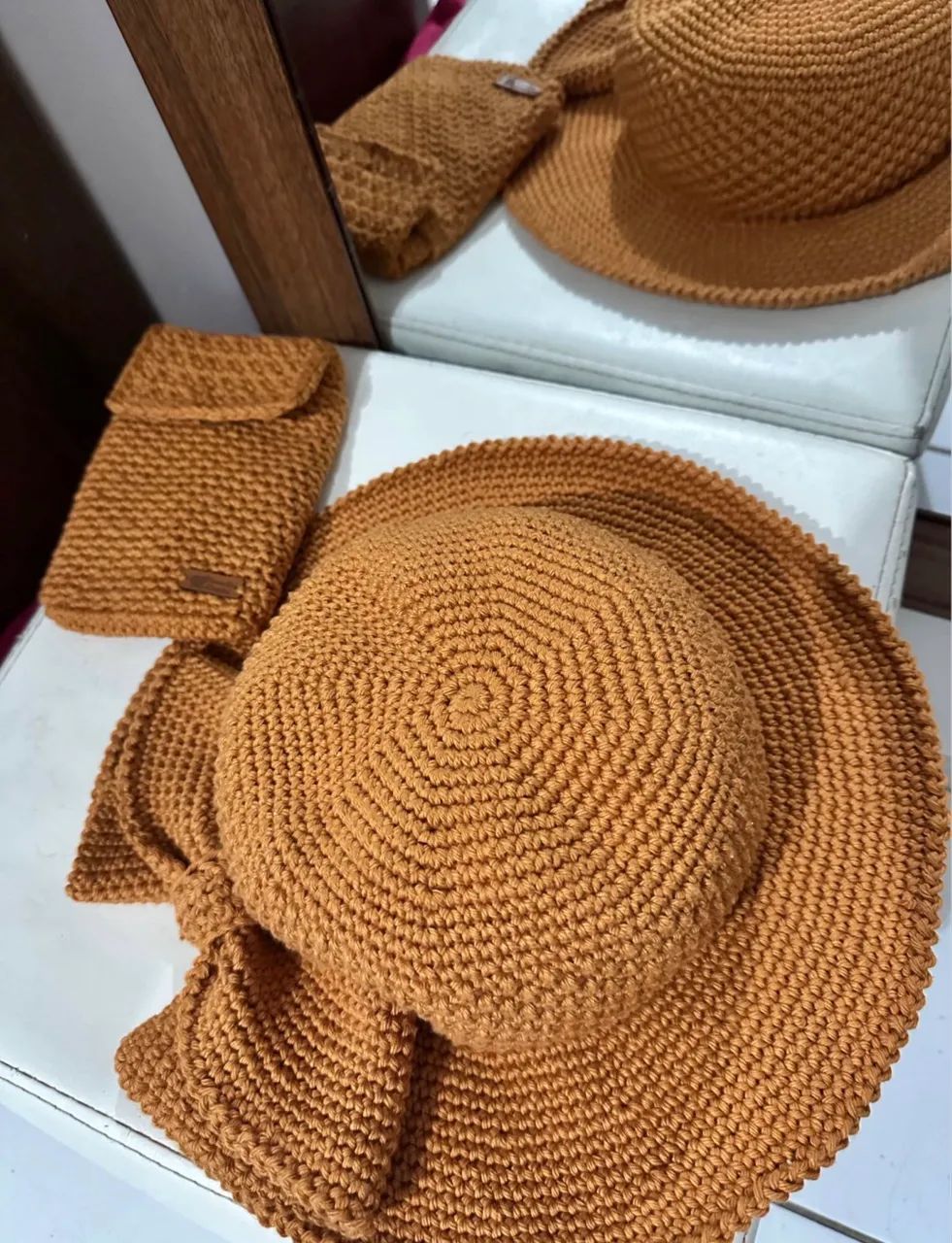 Kit chapéu e bolsinha de crochê  - Foto 2