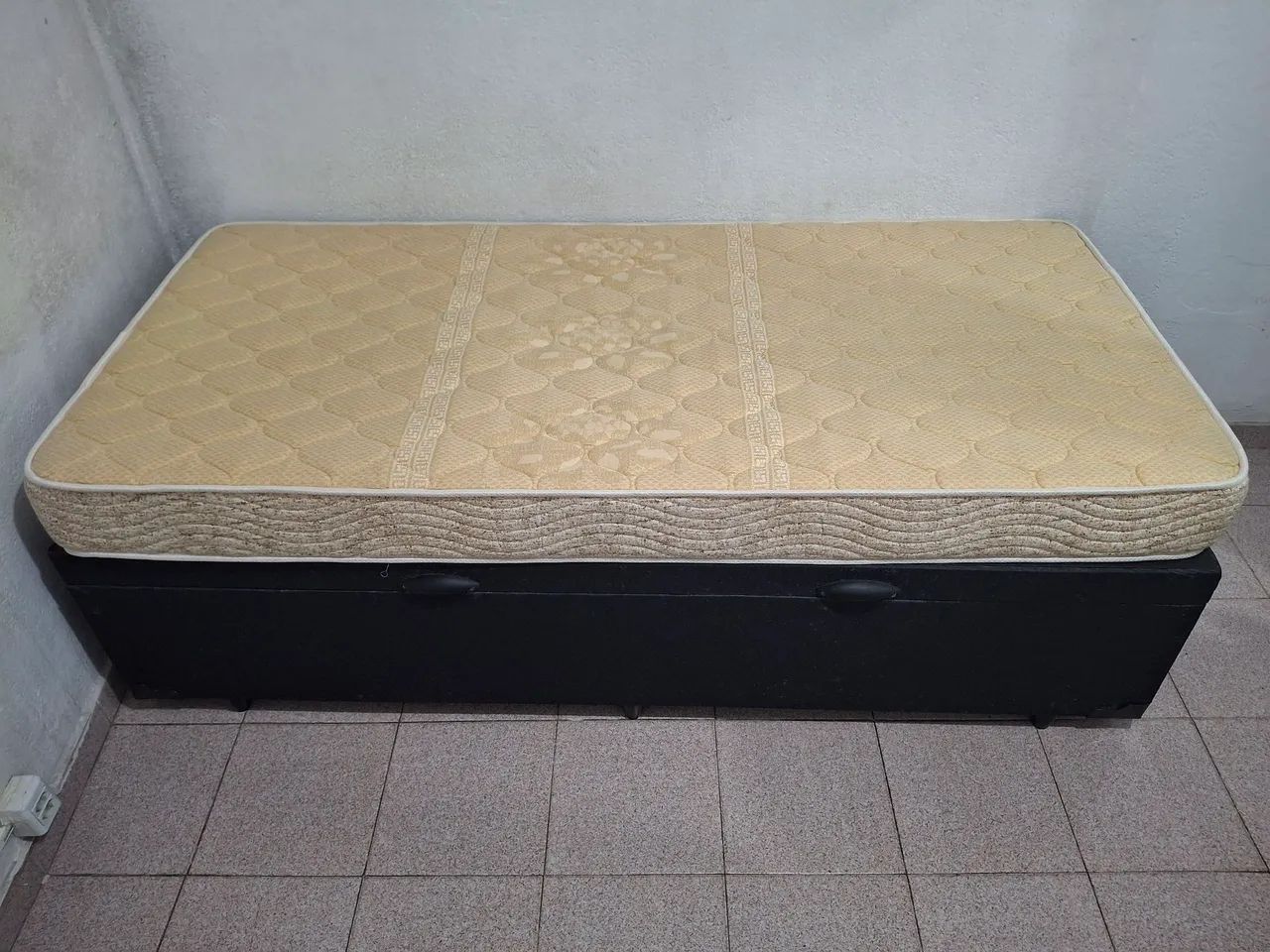 Box com colchão para solteiro  - Foto 4