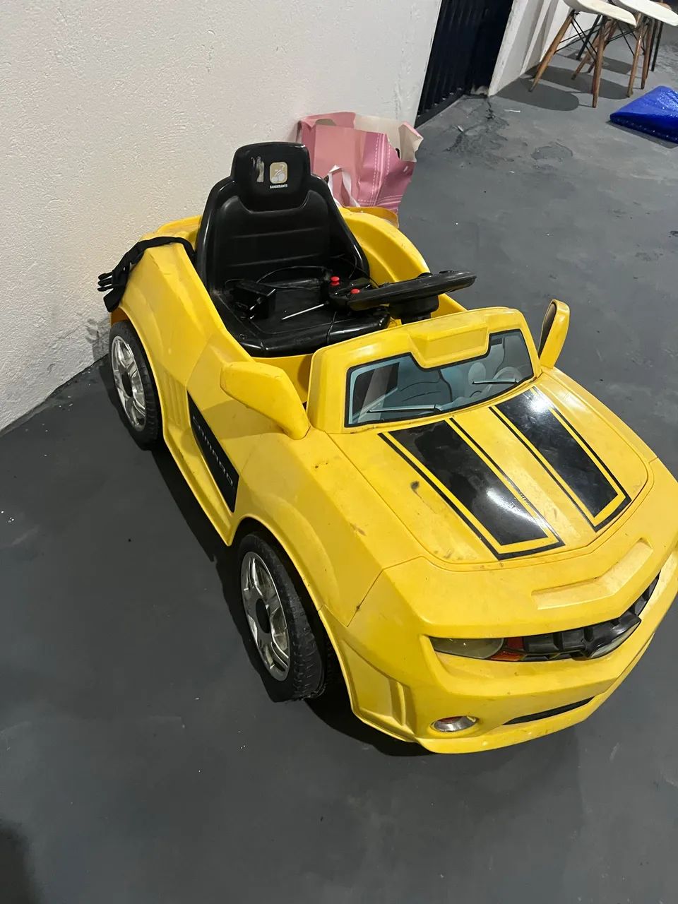 Carrinho de controle remoto completo, tem que trocar bateria  - Foto 3