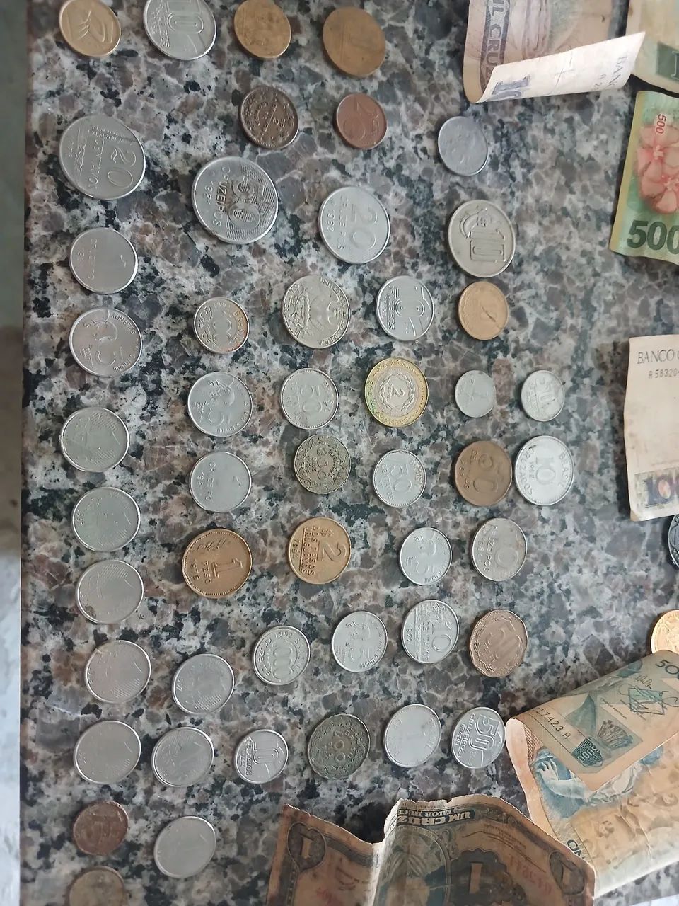 Moedas e notas antigas
