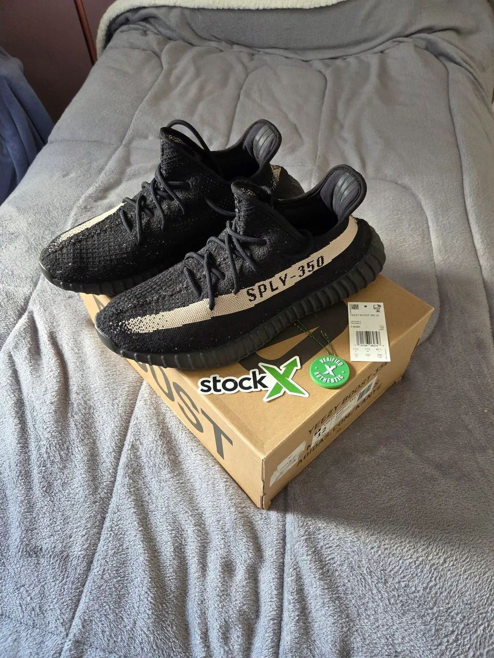 Combo de dois Yeezys (Zebra e Oreo)