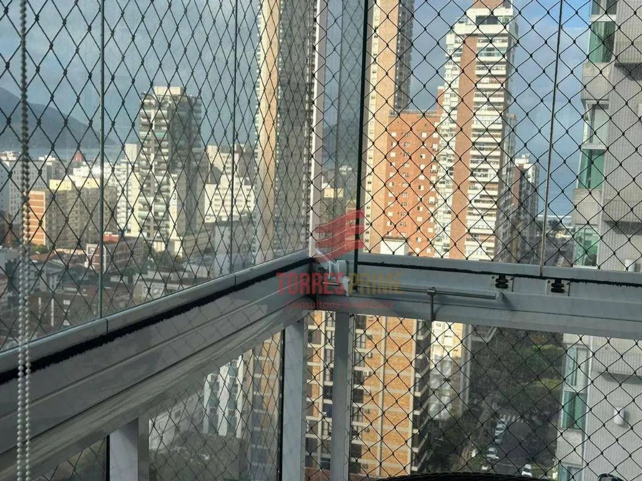 Apartamento 3 suites no edificio Poema para alugar