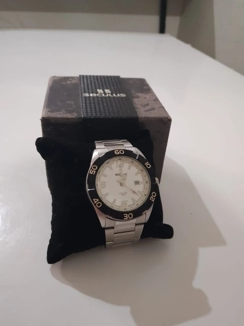 Relógio Seculus prata com detalhes pretos. Sem bateria, precisa de bateria nova. - Foto 3
