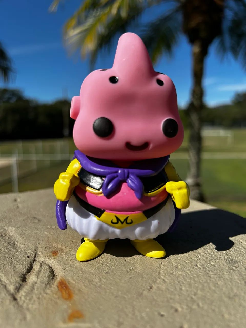 Funko pop Dragon ball Majin Buu com caixa 