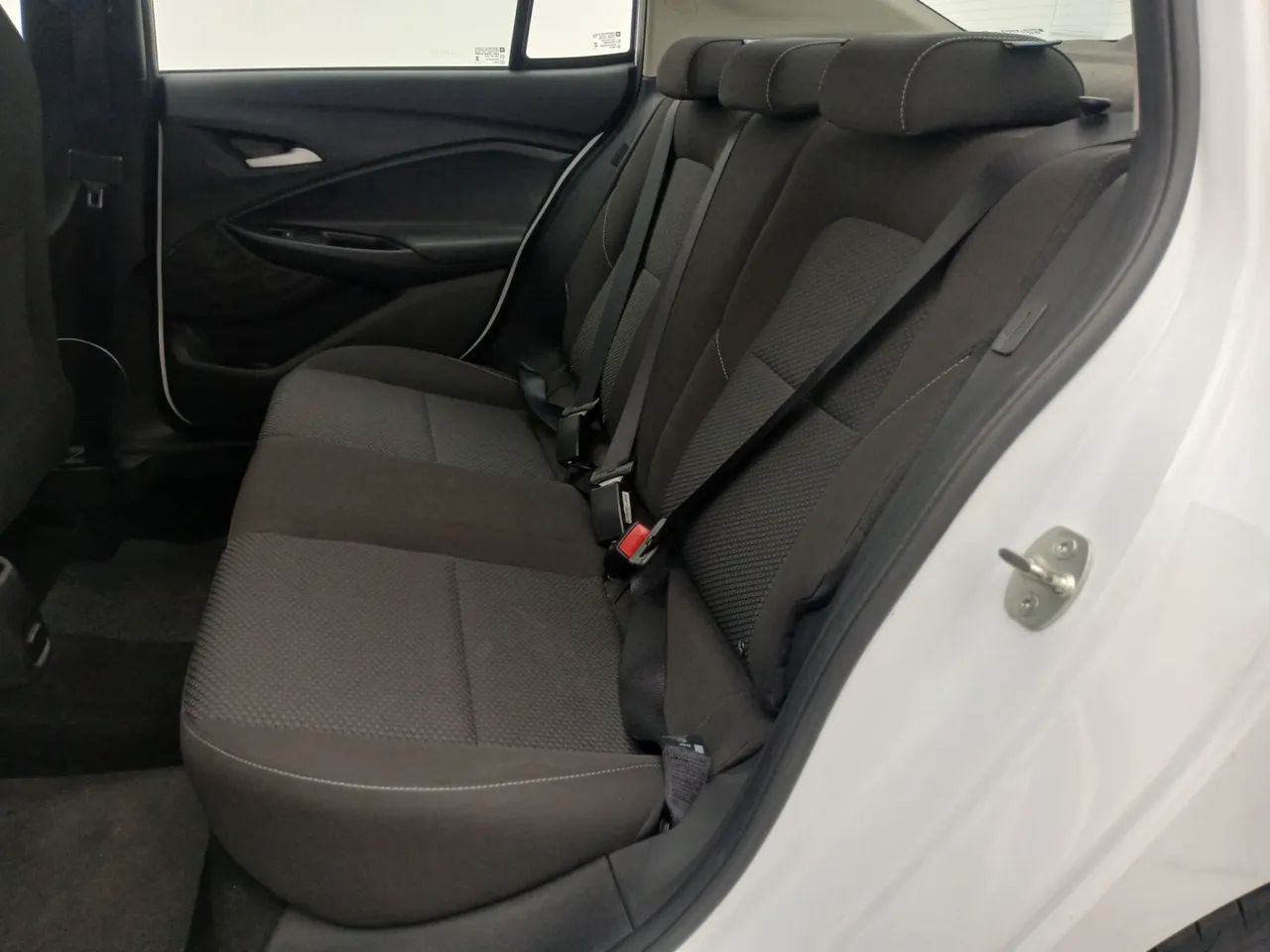 Chevrolet Onix Plus LT 1.0 12V Flex Mec. 4P, foto 17 de 18