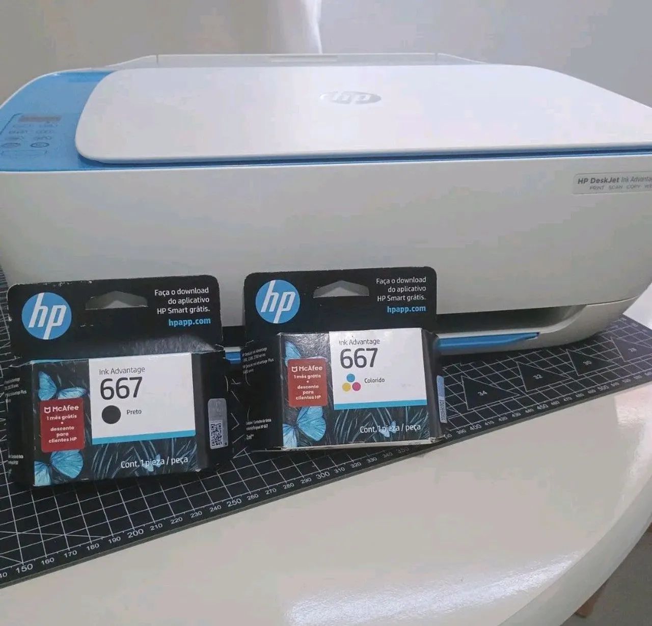 Impressora HP com cartucho 