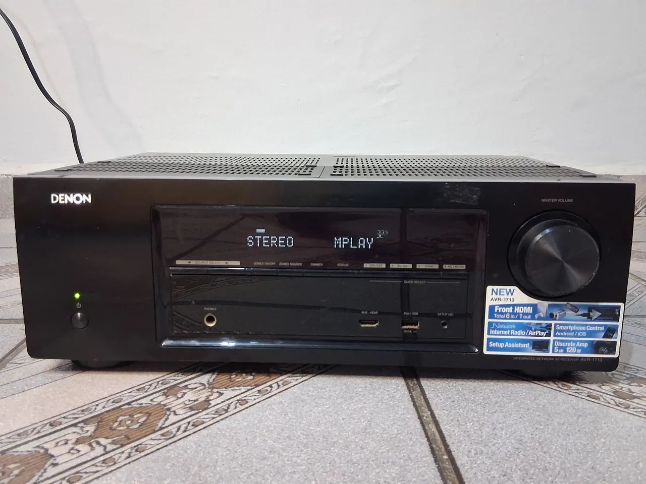 Receiver Denon 1713, muito bonito, não tenho o controle remoto, as