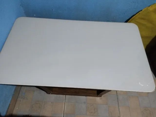 Mesa de centro quadrada 