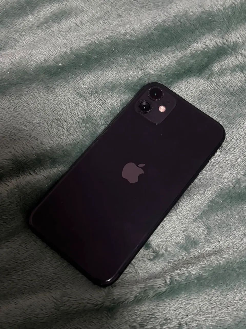 Iphone 11 64gb 70% de bateria com caixa - Celulares e Smartphones