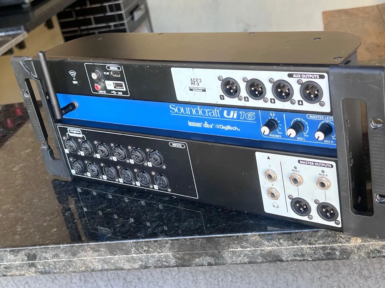 Mesa Digital Soundcraft Ui16 - Foto 2
