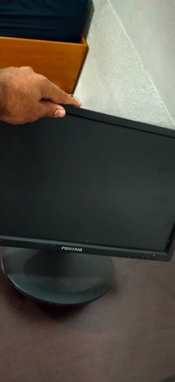 Monitor Positivo, tudo funcionando 