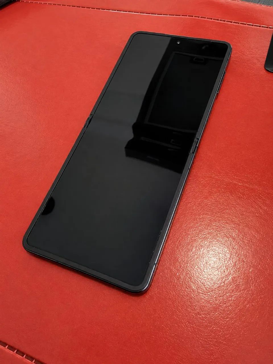 Samsung Galaxy Z Flip7 256Gb - Foto 4