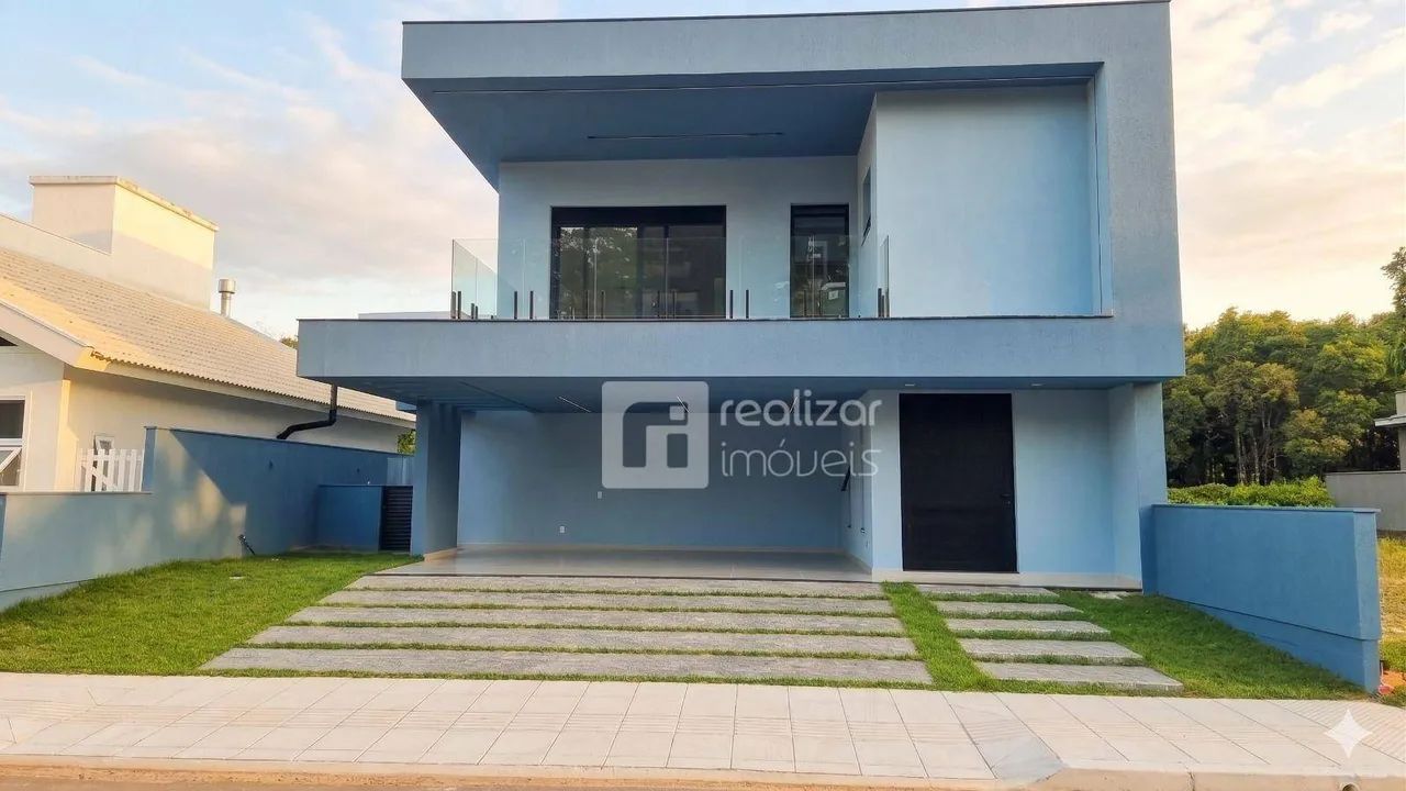 Casa com 4 dormitórios, 2 suites à venda, 323 m² - Forquilhas - São José/SC