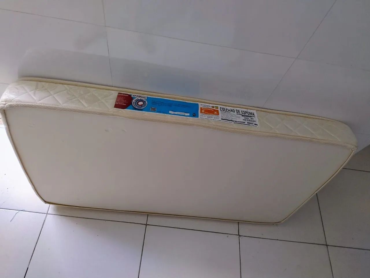 BERÇO COM GAVETAS E COLCHÃO - EXCELENTE ESTADO  - Foto 4