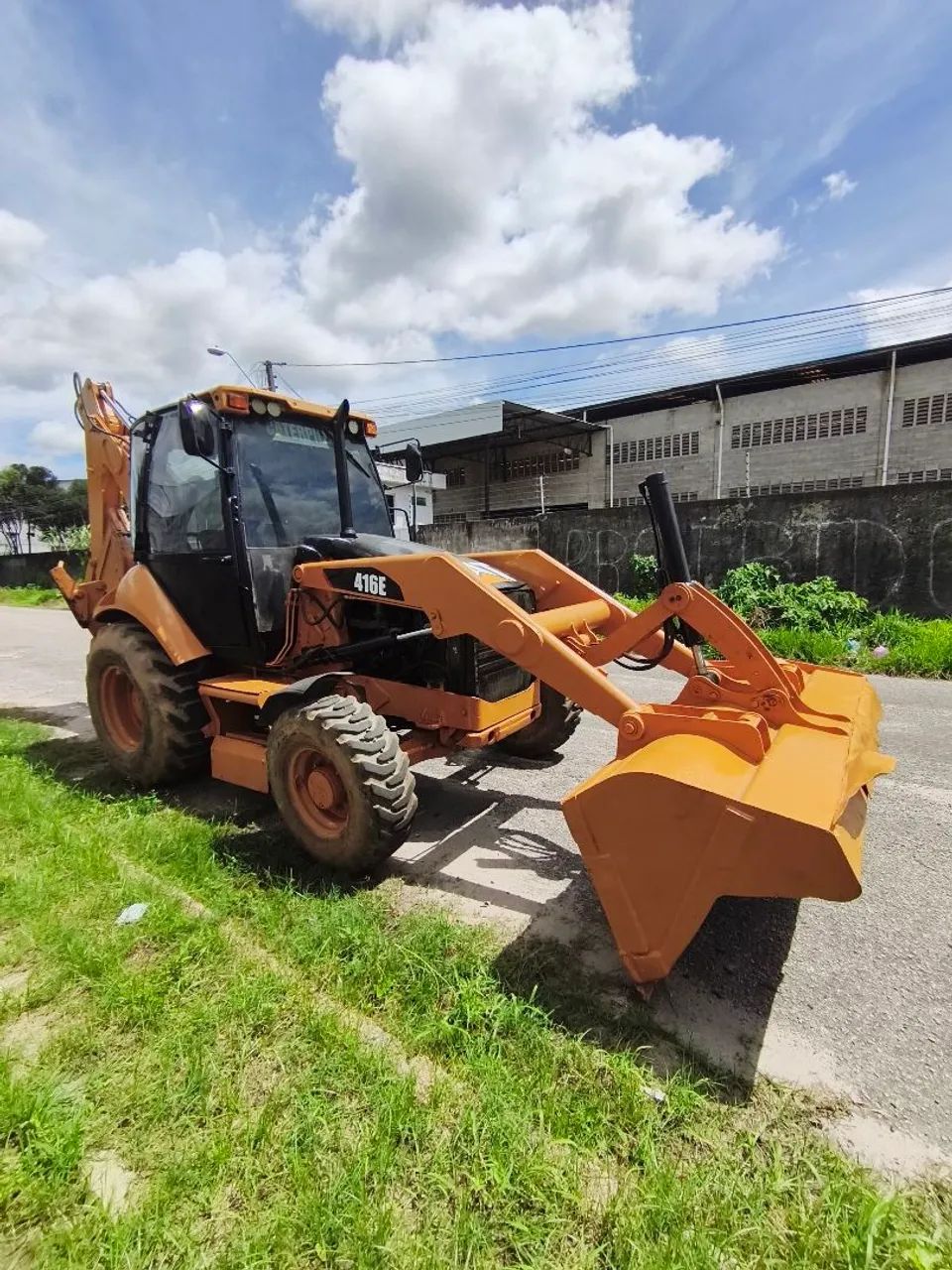 RETROESCAVADEIRA CAT 416E - Foto 2