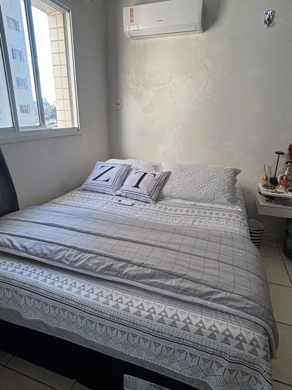 Vendo cama queen em ótimo estado
