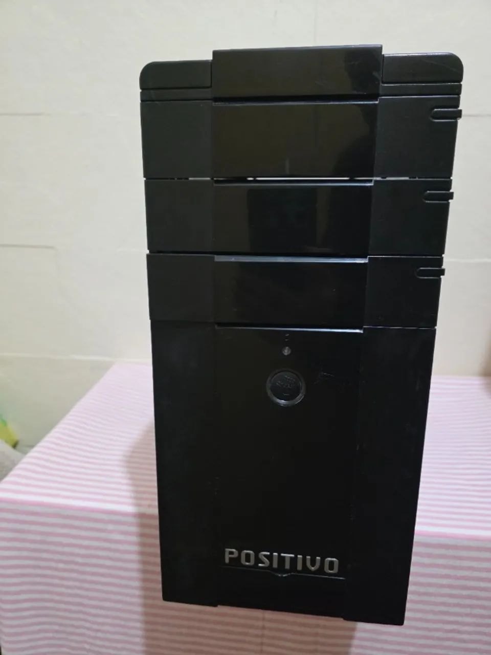 Gabinete Midi Tower Positivo