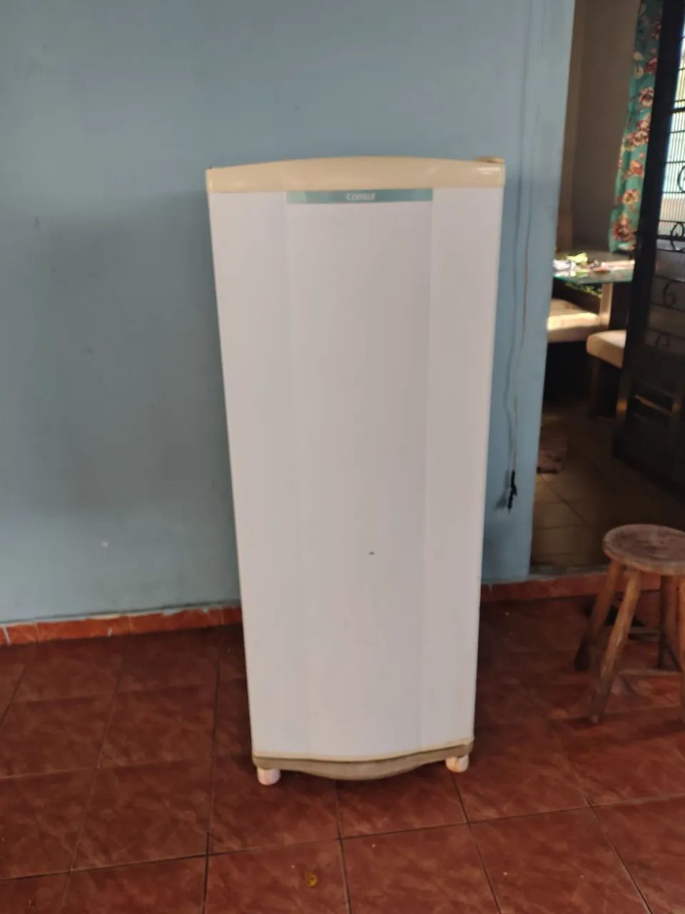 Vendo geladeira funcionando perfeitamente entrego grátis entrega imediata 
