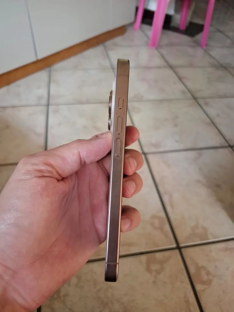 Vendo iPhone 16 Pro 256gb - Foto 2