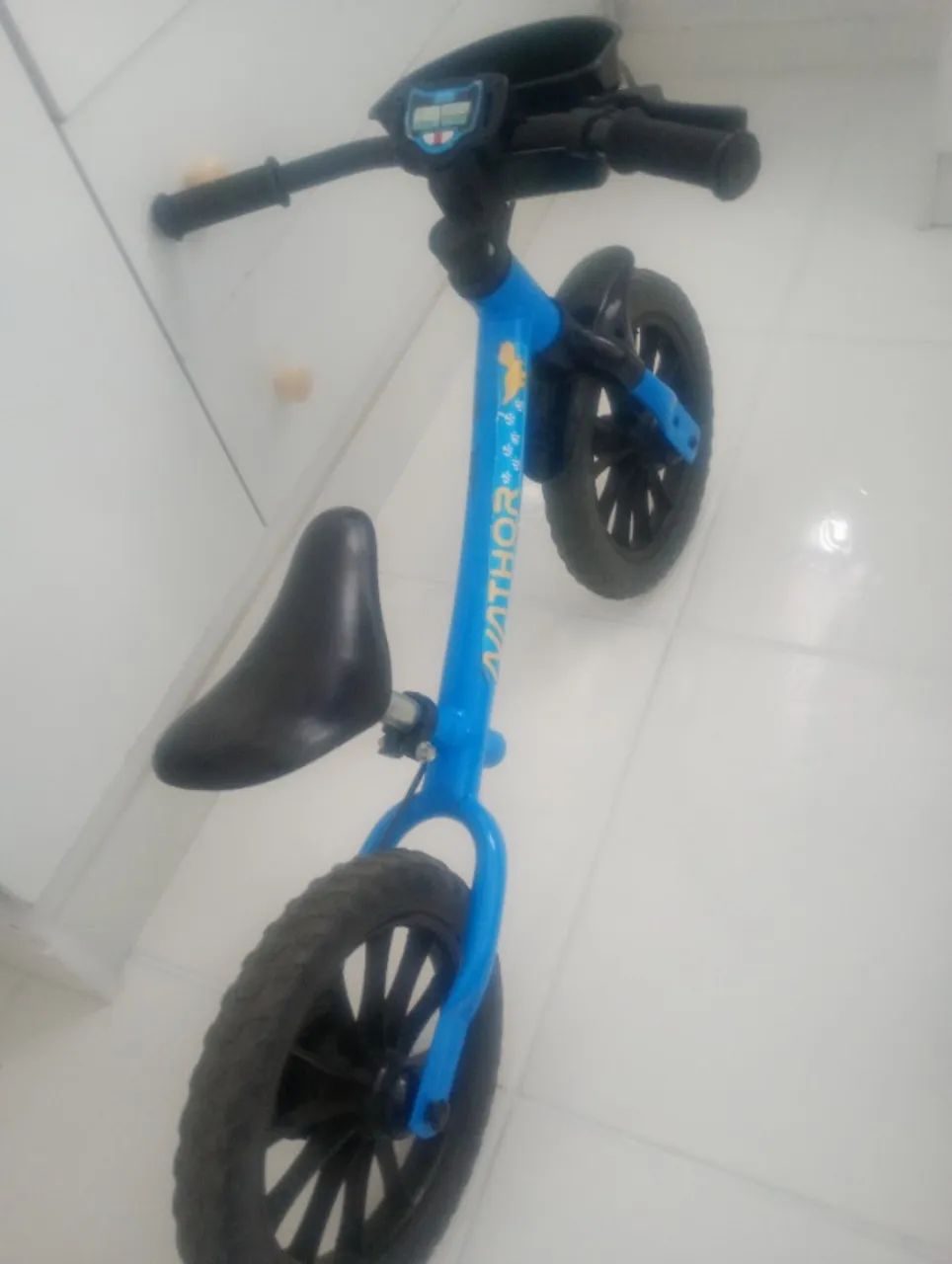Vendo bicicleta de equilíbrio R$110,00